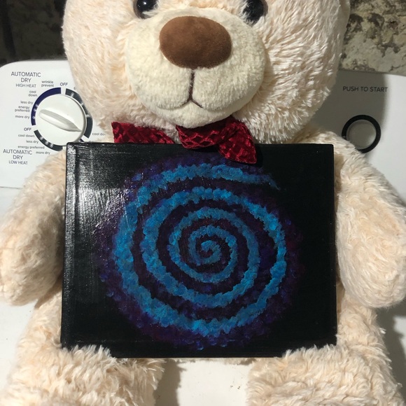 This is a coraline canvas that I made it has this glossy affect to it. <3 - Picture 3 of 5